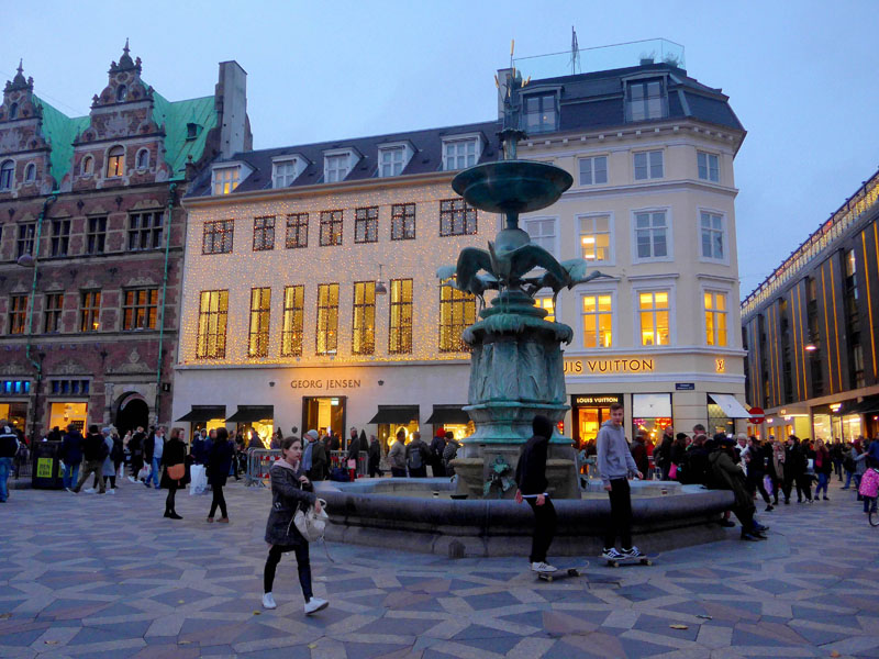 41__2017_11_04__stroeget_amagertorv_storkespringvandet