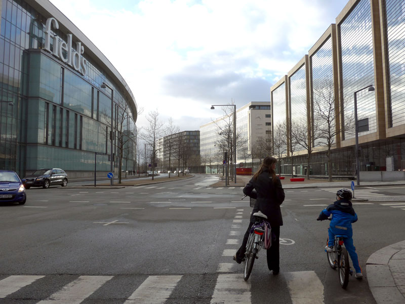 38_2014_03_16_1643__oerestad__arne_jakobsensalle