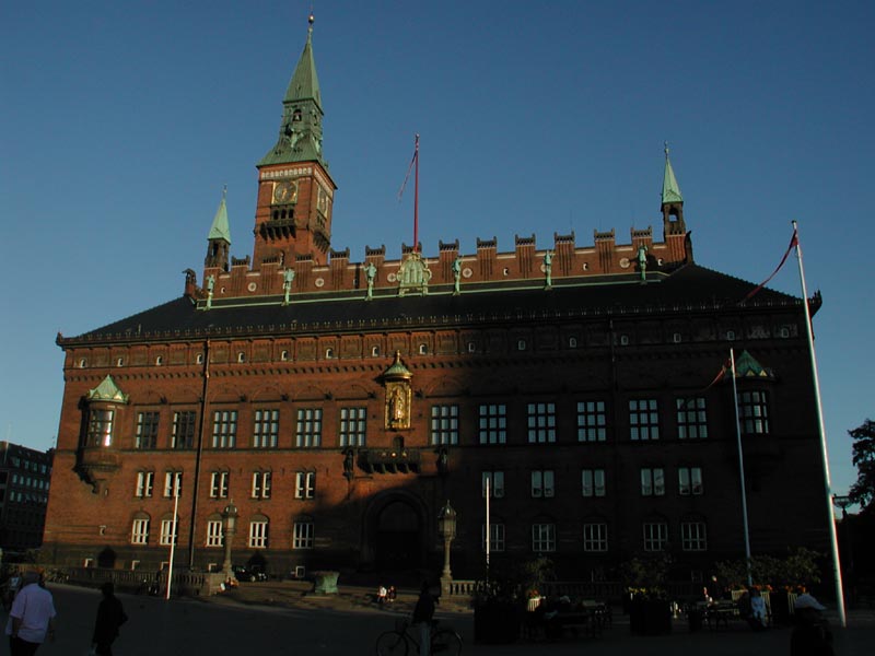 34__2003_09_24_1810__raadhus
